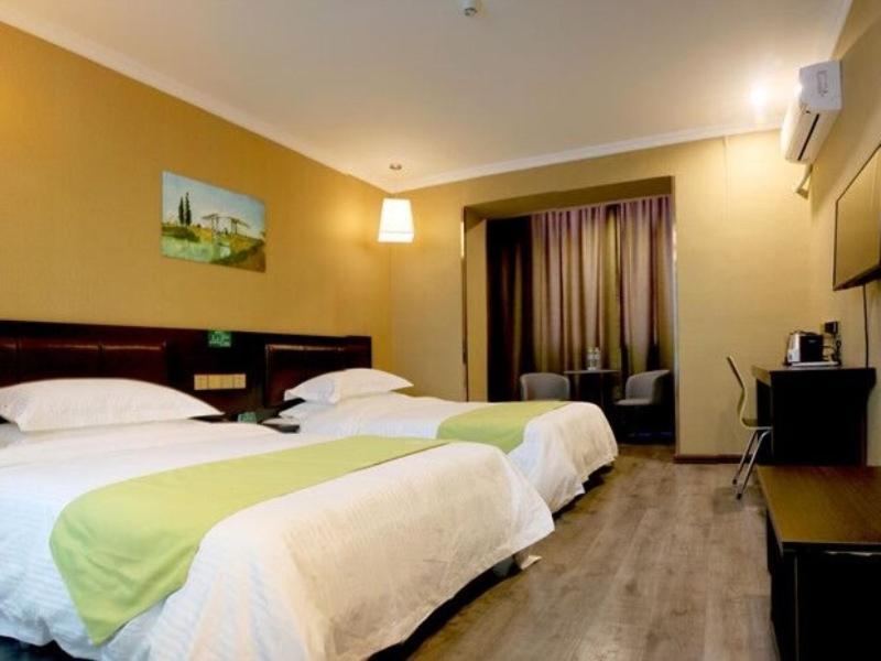 Greentree Wulumuqi Airport Hotel Урумчи Экстерьер фото